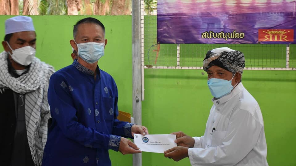 ทต.ศาลาด่าน มอบเงินอุดหนุนเดือนรอมฎอน ประจำปีงบประมาณ 2565 ให้กับทุกมัสยิด ต.ศาลาด่าน มัสยิดละ 10,000 บาท